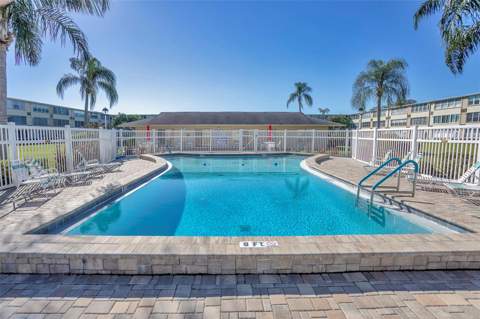 1051 79th Avenue #103, St Petersburg FL - photo 16 of 22
