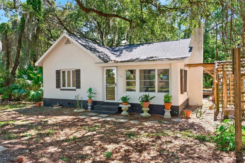 2 bedroom Single Family Residence at 112 N Lake Avenue, Leesburg Lake Griffin Park, Leesburg — photo 5