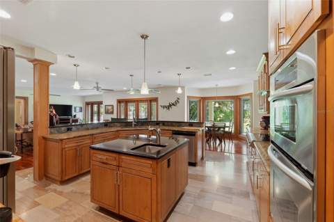 6000 2nd Street, St Petersburg FL - photo 15 of 57