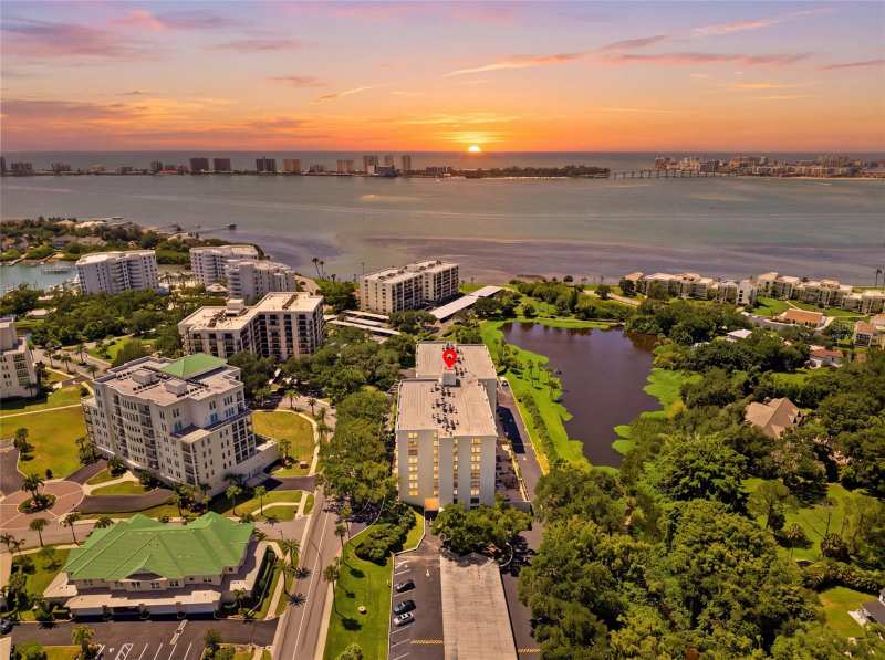 2 bedroom Condominium at 220 Belleview Boulevard #207, Belleview Biltmore Villas Bayshore, Belleair — photo 1