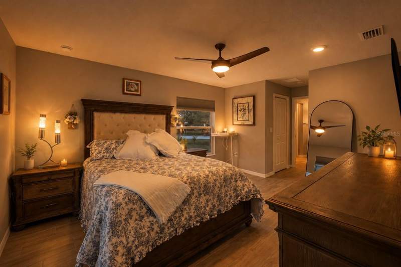 4 bedroom Single Family Residence at 12182 Pioneer Avenue, Royal Highlands, Weeki Wachee — photo 4