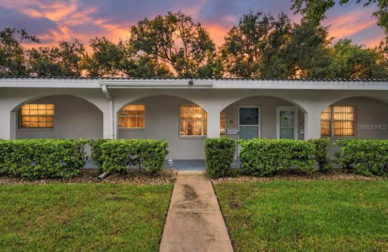 2 bedroom Villa at 11200 102nd Avenue #64, Twin Oaks Apts, Seminole — photo 1