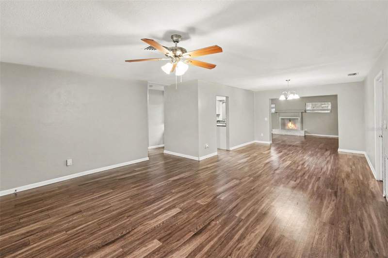 3 bedroom Single Family Residence at 2098 62nd Terrace, College Park, St Petersburg — photo 3