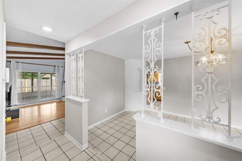 7002 Applewood Court, Tampa FL - photo 11 of 66