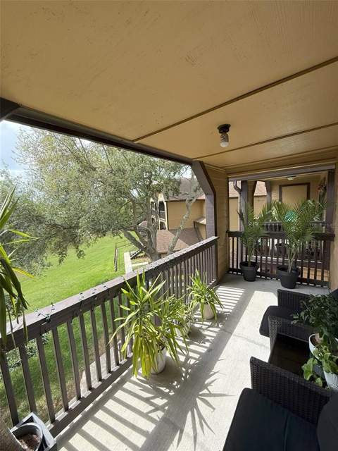 355 Lakepointe Drive #304, Altamonte Springs FL - photo 19 of 29