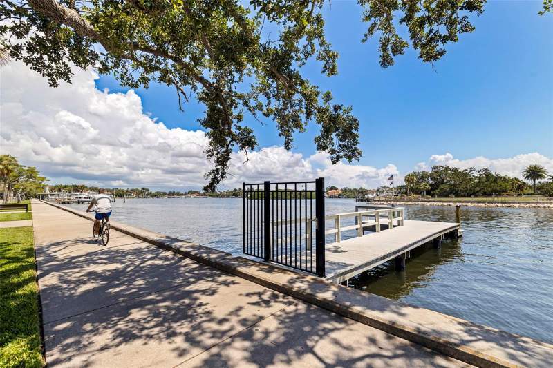 4 bedroom Single Family Residence at 1846 Coffee Pot Boulevard, Snells C Perry North Shore Add Rev Rep, St Petersburg — photo 3