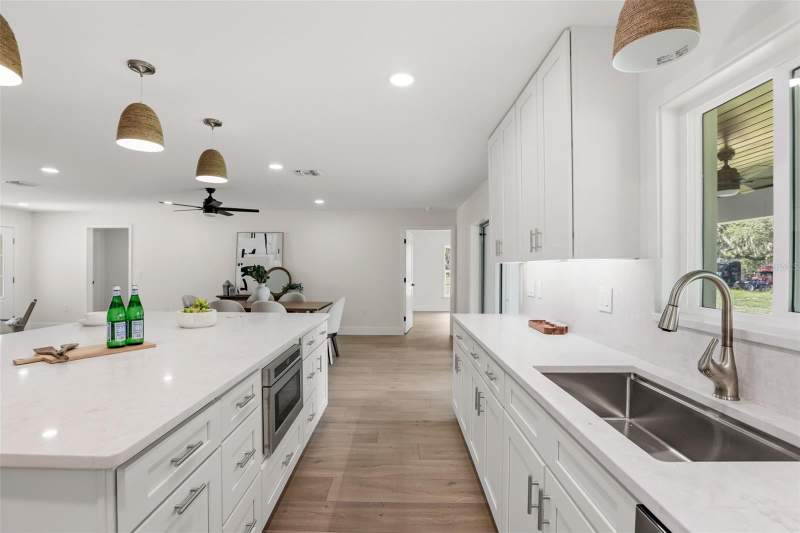 4 bedroom Single Family Residence at 39251 County Road 439, Lake Murphy Estates, Umatilla — photo 4