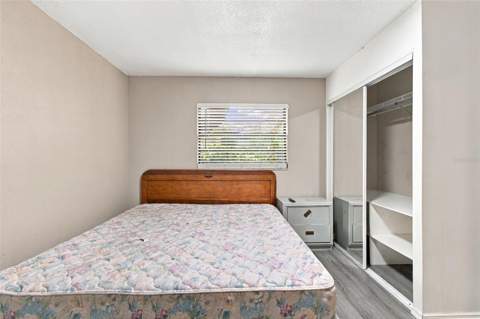 8010 Sharon Drive, Tampa FL - photo 16 of 63