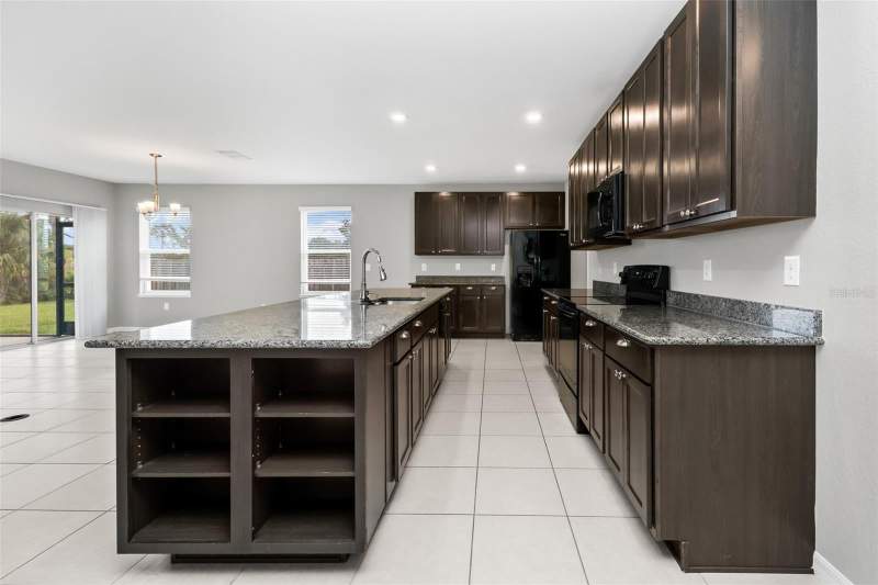 3 bedroom Single Family Residence at 3215 Brooklyn Avenue, Port Charlotte Sec 007, Port Charlotte — photo 5