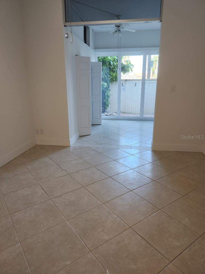 1 bedroom Condominium at 7400 Sun Island Drive #107, Bay Island Group 1, South Pasadena — photo 3