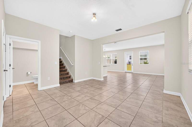 4 bedroom Townhouse at 4911 Tribute Trail, Storey Lake Tr K, Kissimmee — photo 3