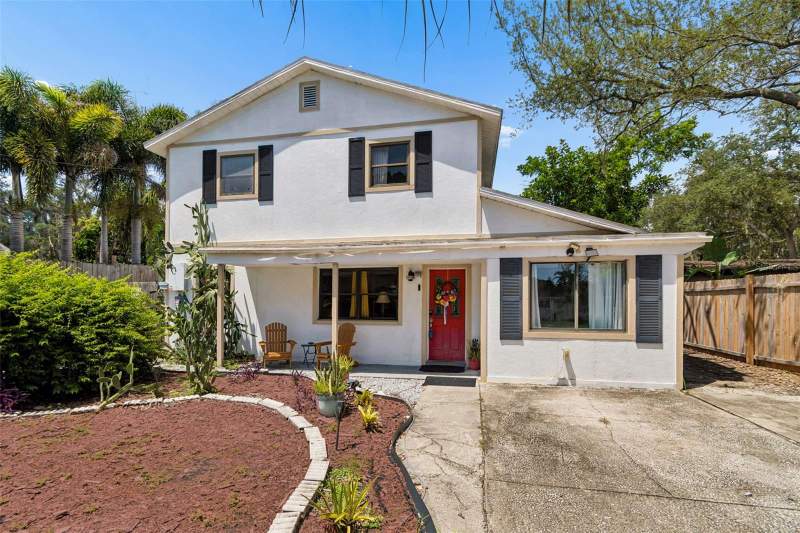 6 bedroom Single Family Residence at 2017 S Village Avenue, Tampas North Side Cntry Cl, Tampa — photo 3