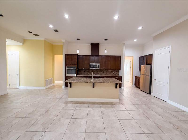 4 bedroom Single Family Residence at 918 Blackthorn Drive, Forest Lake Estates, Apopka — photo 2