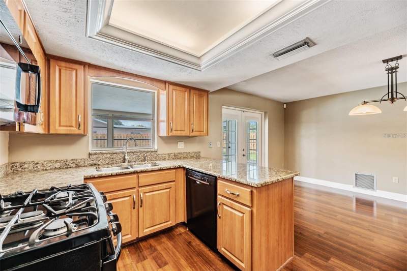 3 bedroom Single Family Residence at 11440 130TH AVENUE, ORANGEWOOD ESTATES SUB, LARGO — photo 4