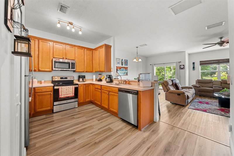 3 bedroom Townhouse at 9237 River Rock Lane, River Walk, Riverview — photo 4