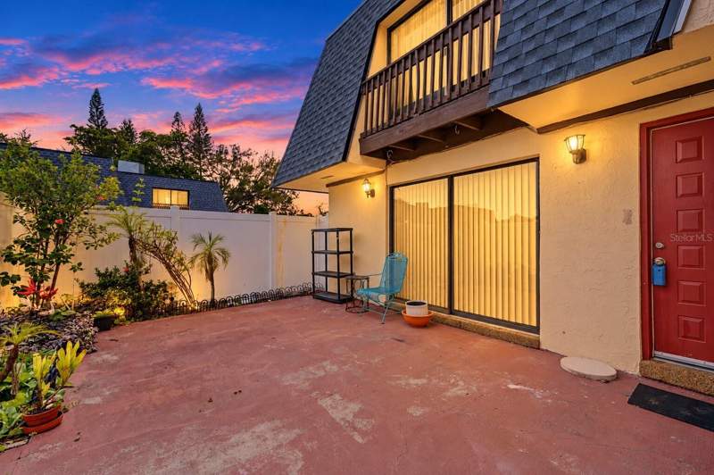 2 bedroom Townhouse at 8119 Oak Trace Way #C, Oak Trace Unit I, Tampa — photo 2