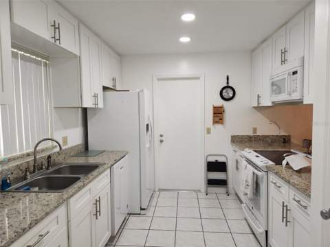 2518 Bowmer Drive, Kissimmee FL - photo 7 of 21