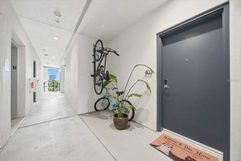 2 bedroom Condominium at 132 Mirror Lake #403, Mirror, The Condo, St Petersburg — photo 3