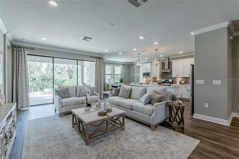 4 bedroom Single Family Residence at 704 Estates Boulevard, North Lake Estates, Tarpon Springs — photo 2