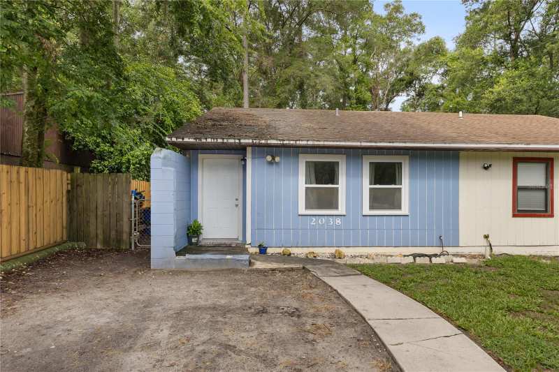 2 bedroom Half Duplex at 2038 SW 70th Terrace, Tower Oaks Manor, Gainesville — photo 1