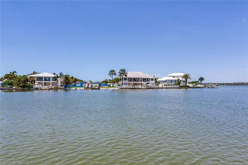 3 bedroom Single Family Residence at 16458 Redington Drive, Redington Beach Homes 5th Add, Redington Beach — photo 4