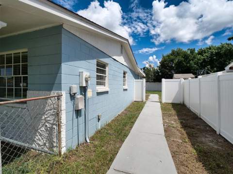 7018 Glenview Drive, Tampa FL - photo 8 of 44