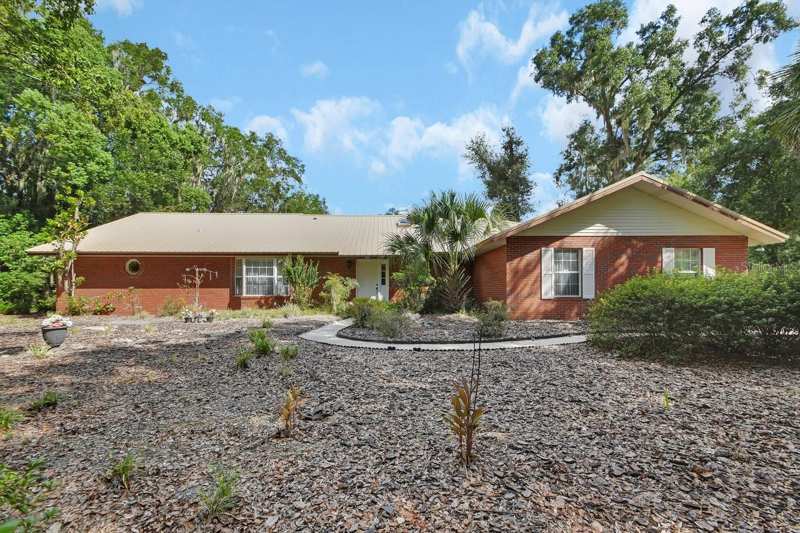 4 bedroom Single Family Residence at 350 Lafayette Place, Brandywine, Deland — photo 1