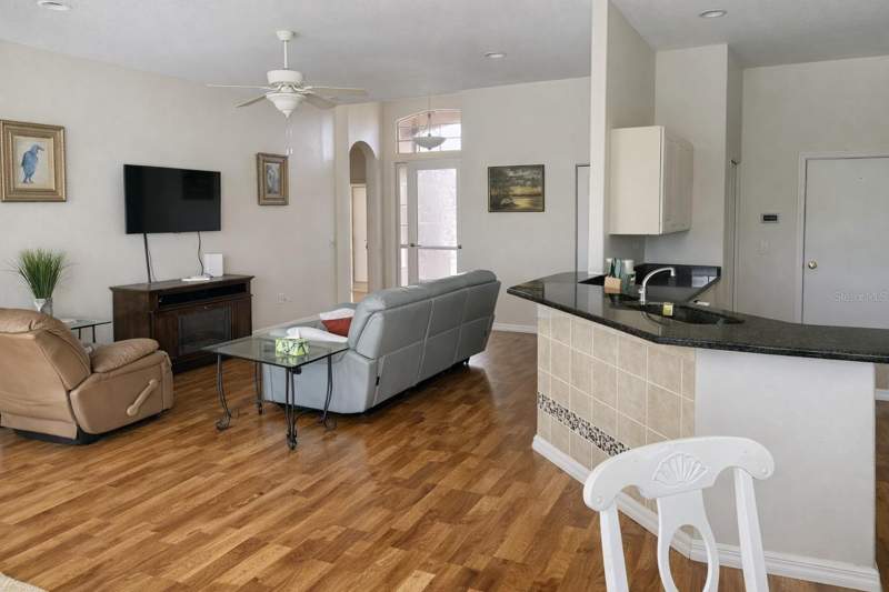 3 bedroom Single Family Residence at 18146 Avonsdale Circle, Port Charlotte Sec 079, Port Charlotte — photo 4