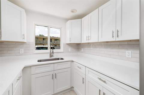 4550 Overlook Drive #154, St Petersburg FL - photo 18 of 48