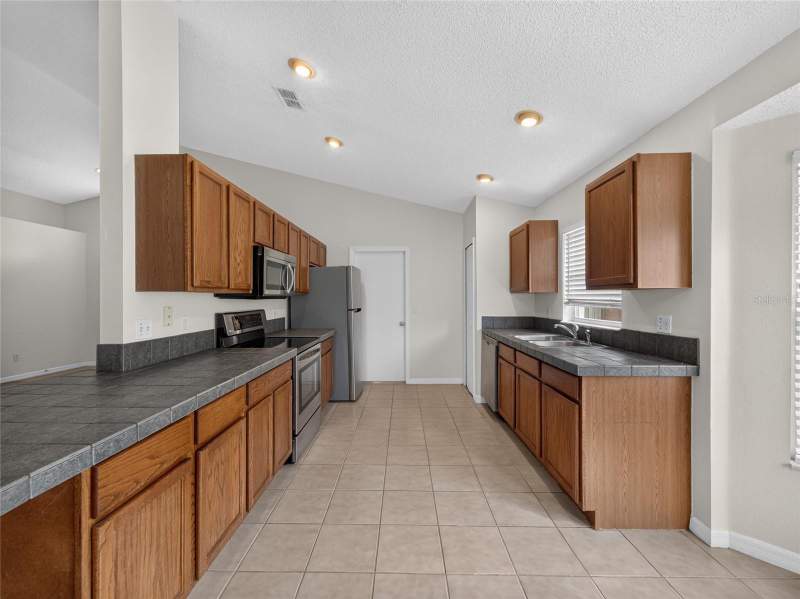 3 bedroom Single Family Residence at 103 Prince Place, Mayfair Oaks, Sanford — photo 4
