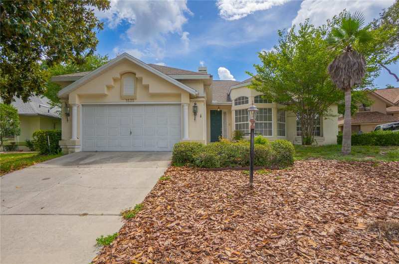 4 bedroom Single Family Residence at 1635 N Marlborough Loop, Meadowcrest Single Family Add 03, Crystal River — photo 1