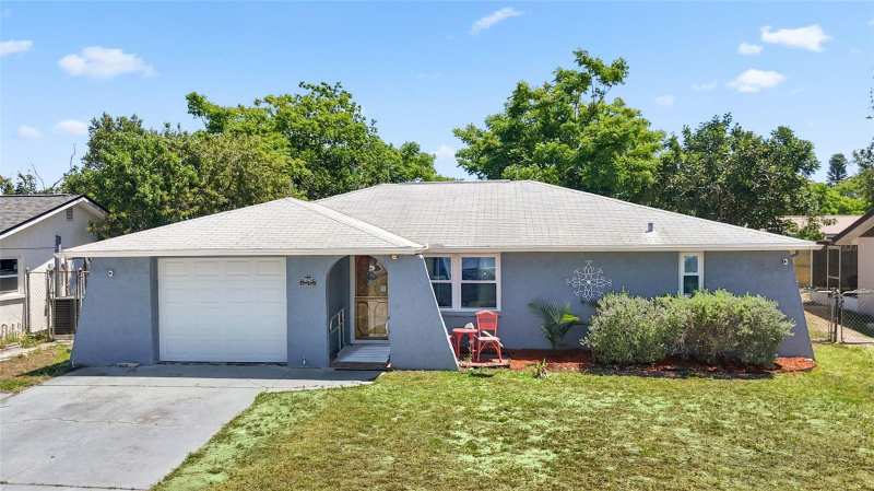 3 bedroom Single Family Residence at 8840 Carmen Lane, Aristida Ph 02B, Port Richey — photo 1