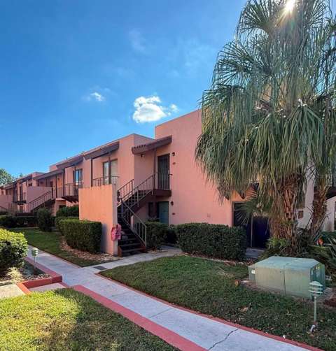 227 La Casa #227, home for sale in Lake Wales 33898