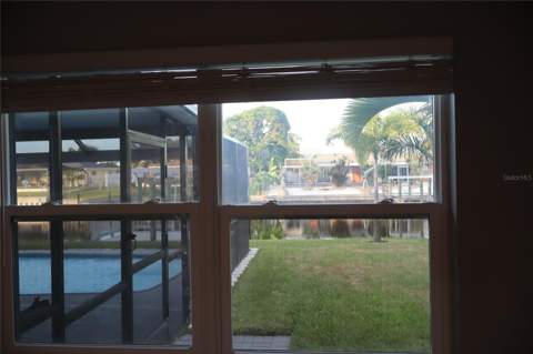 1019 Spindle Palm Way, Apollo Beach FL - photo 16 of 81