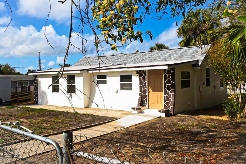 3 bedroom Single Family Residence at 426 S Disston Avenue, Kibbee Add 1, Tarpon Springs — photo 1