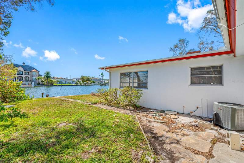 3 bedroom Single Family Residence at 5412 Pali Way, Brightwater Beach Estates, St Pete Beach — photo 2