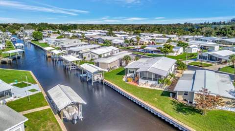 138 S Saint Thomas Circle, Apollo Beach FL - photo 16 of 73