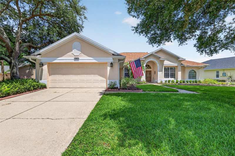 3 bedroom Single Family Residence at 8059 Laurel Ridge Drive, Mount Dora Country Club Mount Dora Ph 02-2, Mount Dora — photo 1
