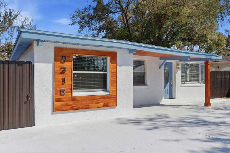 5 bedroom Single Family Residence at 9315 N 16th Street, Tampa Overlook, Tampa — photo 3