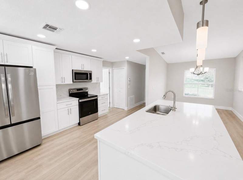 3 bedroom Single Family Residence at 10814 Crescendo Loop, Lake Crescent Pines East Sub, Clermont — photo 3