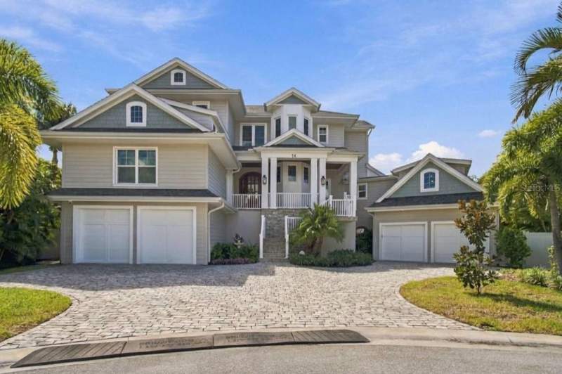 4 bedroom Single Family Residence at 14 Marina Terrace, Paradise Island 3rd Add, Treasure Island — photo 3