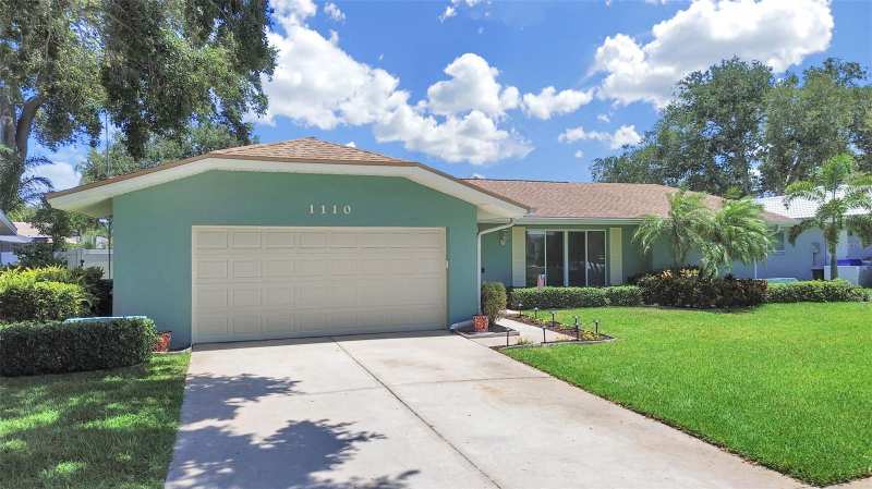 4 bedroom Single Family Residence at 1110 McLean Street, Pinehurst Highlands, Dunedin — photo 1