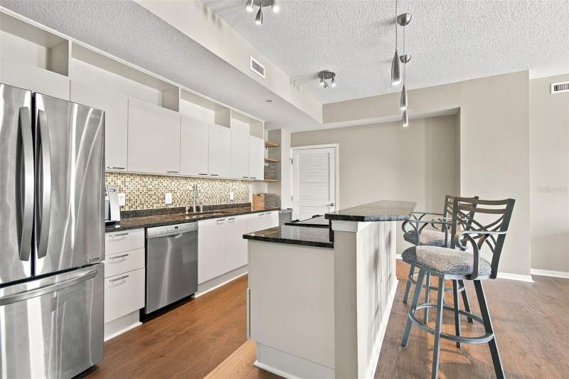 2 bedroom Condominium at 226 5th Avenue #M05, Walker-Whitney Plaza Condo, St Petersburg — photo 5