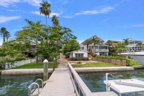 8405 Bayshore Drive, Treasure Island FL - photo 6 of 53