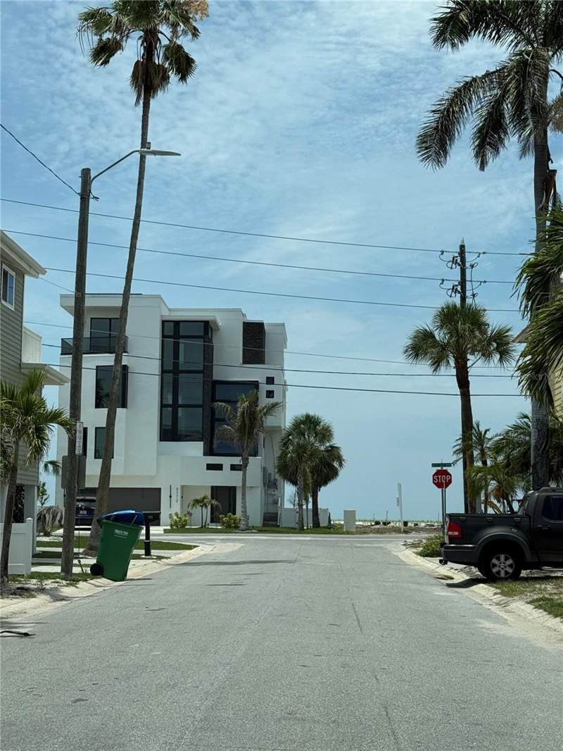 3 bedroom Single Family Residence at 116 85th Avenue, Herrons Sub 7, Treasure Island — photo 5