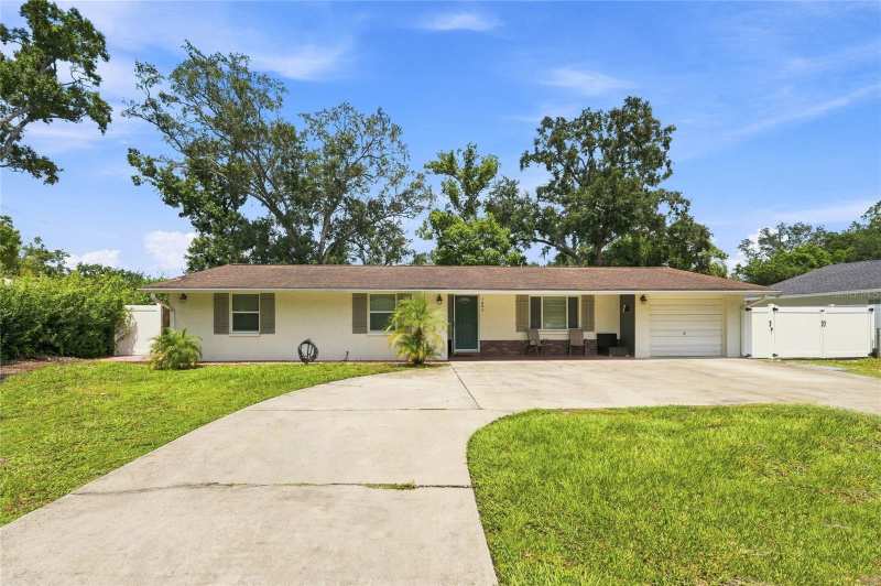 3 bedroom Single Family Residence at 1909 W Hanna Avenue, Wesleys Sub, Tampa — photo 1