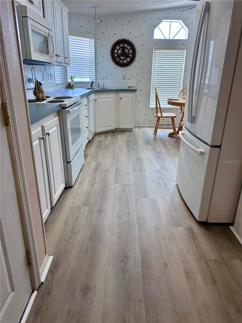 2 bedroom Modular Home at 1100 Belcher Road #406, Fairway Village Mobile Home Park Unrec, Largo — photo 5