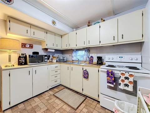 7490 46th Avenue #101, St Petersburg FL - photo 20 of 47