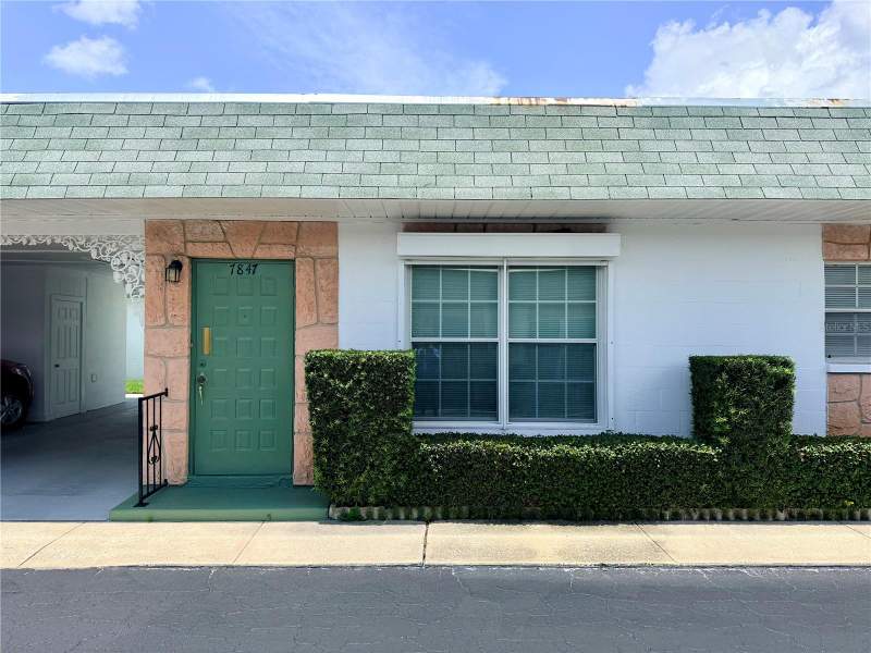 2 bedroom Villa at 7847 39th Terrace, Tyrone Villas No 4, St Petersburg — photo 2