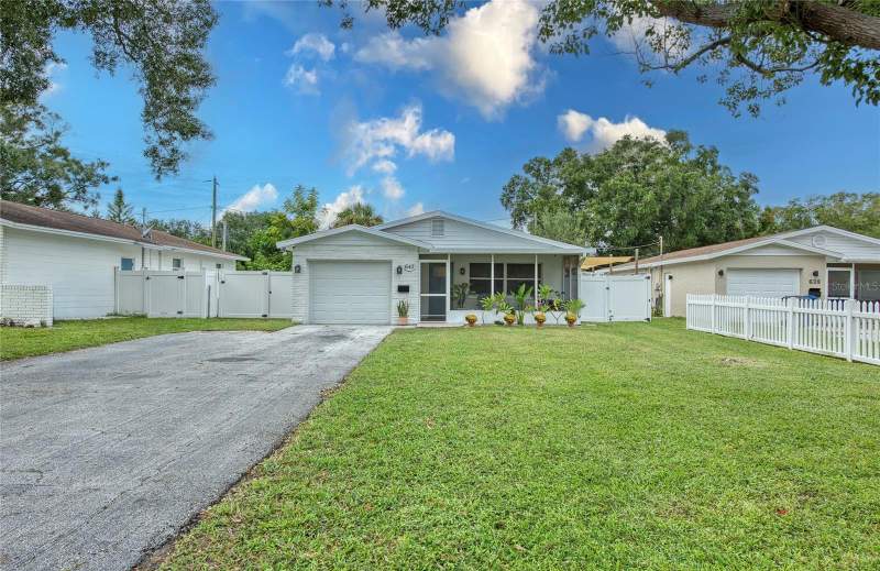 2 bedroom Single Family Residence at 643 Southwest Boulevard, North St Petersburg, St Petersburg — photo 3